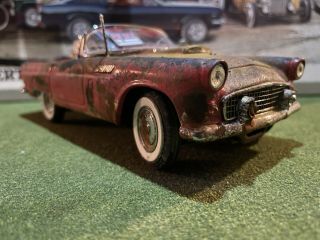 Barn Find Cars - Model Art: 1:24 1956 Ford Thunderbird By Danbury - Rusted
