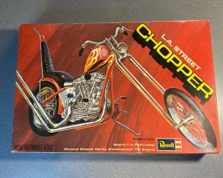 Revell H - 1240 1:8 1971 La Street Chopper Plastic Model Kit