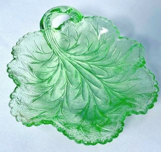 Vintage Indiana Glass Pebble Leaf Green Depression Nappy Dish