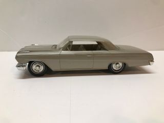 Vintage Amt 1/25 Scale 1962 Chevy Impala Hardtop Gold Dealer Promo