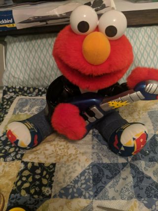 Tyco 1997 Rock N Roll Elmo W/ Guitar Plays Music Sings And Shakes
