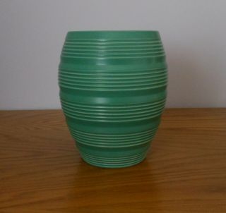 Keith Murray - Wedgwood Shape 3868 Barrel Vase In Matt Green