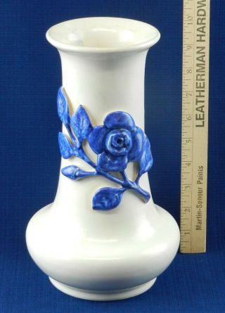 Red Wing Rumrill 196 Blue & White Georgia Rose 10 - 1/2 " Vase A Beauty