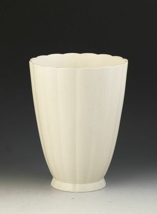 Keith Murray Wedgwood Large Moonstone Art Deco Vase C.  1930