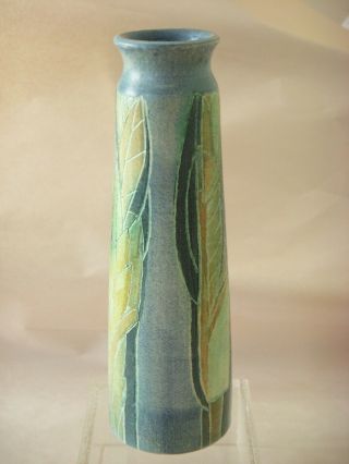 Theo & Susan Harlander Brooklin Ont Canada Pottery Vase Sgraffito Leaf Design
