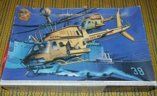 Oh - 58d Warrior (thugs) - 1/35 Scale - Mrc Model Us Army Helicopter Vtg
