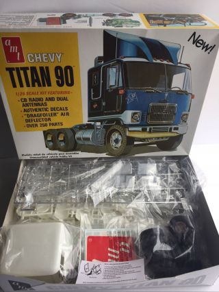 Amt Chevy Titan 90 Many Details - Over 250 Parts - 1/25th Scale - Vehicle Hobby Kit