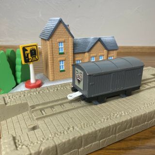 Thomas & Friends Trackmaster 2002 Covered Boxcar Laughing Troublesome Truck