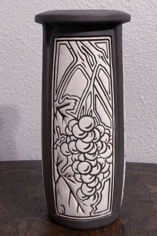 Rare Weller Pottery Claywood Grape Vine Arts & Crafts Vase C1910 Ex.  10 " Tall