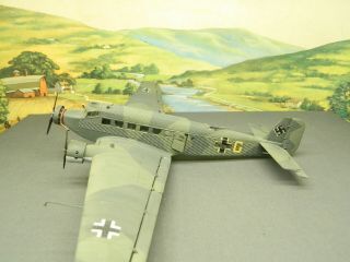 1/72 Built Model Aircraft Ww2 German Junkers Ju 52 With Open Loading Doors