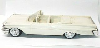 Vintage 1/25 Scale 1959 Pontiac Bonneville Convertible Dealer Promo Car Model