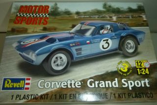 Revell 85 - 4992 1964 Chevy Corvette Grand Sport {accurate Miniatures Mcm Nib Si