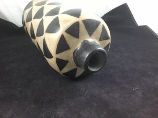 Lenca Art Pottery Honduras,  Vase / Bottle 2