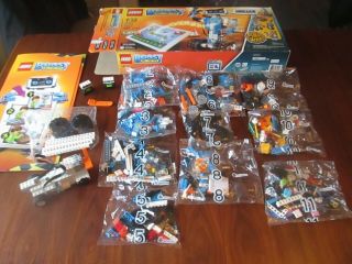 Lego 17101 Boost Creative Toolbox 5 - In - 1 Build Code Play