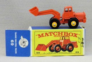 1965 Lesney Matchbox 69 - B V.  2 Hatra Tractor Shovel - E2 Box