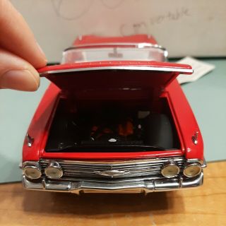 Franklin 1:24 scale 1960 Chevy Impala Convertible FOAM/BOX 3