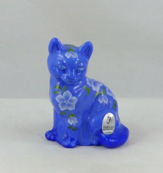 Fenton C5165 5e Periwinkle Blue Hand Painted Cat Sitting Qvc Exclusive 2004