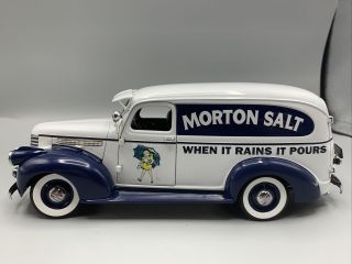 1/24 Danbury 1940 Morton ' s Salt Delivery Truck Blue CH 2