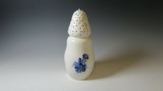 Royal Copenhagen 1951 Blue White Floral Porcelain Sugar Pot 8222 Shaker 8 