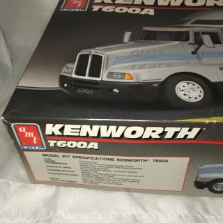 Kenworth T600A Tractor Truck AMT ERTL 1:25 Model Kit 2