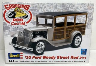 Revell 1930 Ford Woody Street Rod Kit