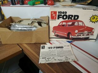 Amt Ertl 1949 Ford 1:25 Scale Model Kit 6580 Coupe 3 - In - 1 Options,