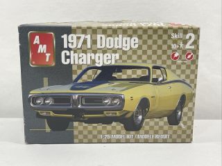 Amt 1:25 Scale 1971 Dodge Charger Model Car Kit