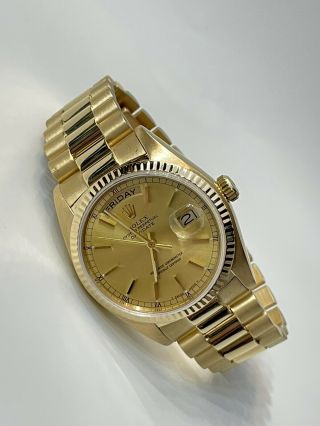 Rolex Day Date President 18k Yellow Gold 36mm Fluted Bezel Champagne Dial