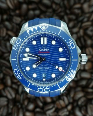 Omega Seamaster Diver 300m Blue 210.  32.  42.  20.  03.  001,  Wave Dial,