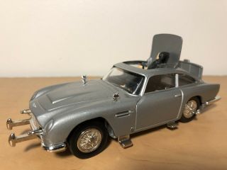 Corgi James Bond 007 Aston Martin Thunderball Db5 & Chrome Tyre Slashers V.  Rare