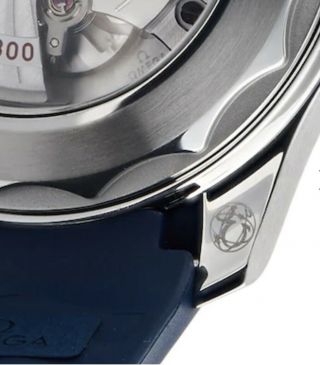 Omega Seamaster Blue Dial Men ' s Watch 210.  32.  42.  20.  03.  001 6