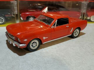 Mira Solido 1965 Ford Mustang Fastback 1:18 Scale Diecast Model Car Red