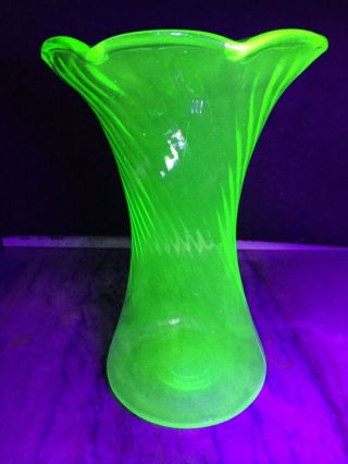 Vtg Vaseline Depression Glass Green Uranium Swirl Wavy Rim Tall Flower Vase