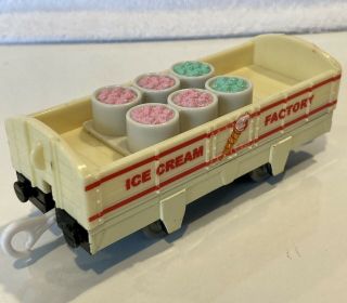 2009 Ice Cream Factory W/ice Cream Cargo - Thomas & Friends Trackmaster - Vguc