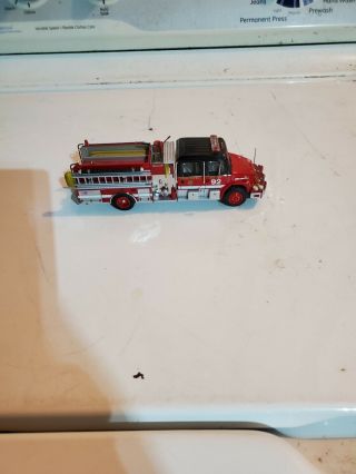 Code 3 Collectibles Chicago Fire Department Freightliner Engine 92.