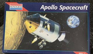 Monogram Apollo Spacecraft 1:32 Scale Model Kit 6061.  Open Box