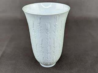 Bjorn Wiinblad For Rosenthal Studio Line White Porcelain Vase With Tulip Floral