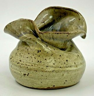 Vtg Signed Hand Thrown Art Pottery Vase W/ Ruffled Top & Speckled Glaze
