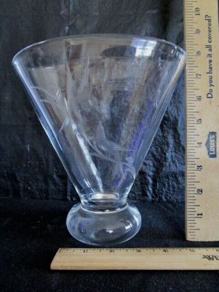 VINTAGE HAWKES ETCHED BIRD AND FLOWER CRYSTAL FAN VASE WITH BALL BASE 3