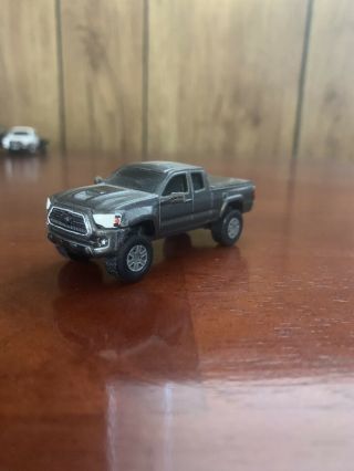 1 64 Custom 2016 Toyota Tacoma
