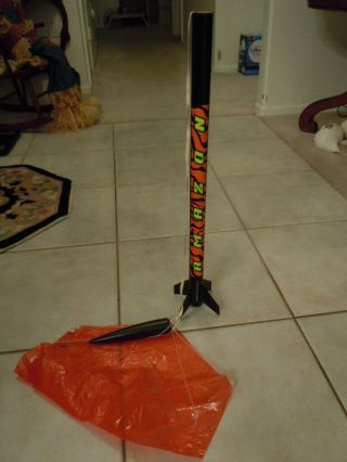 Estes Amazon Black Model Rocket Youth Rocketry,  Almost 3 Feet Tall