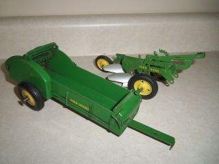 Ertl John Deere Plow & Spreader Vintage Farm Toy Eska
