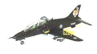1/144 F - Toys Hawk T1a Raf No.  74 " Tiger Hawk " Flight Group Acroteam Col.  1 (3b)