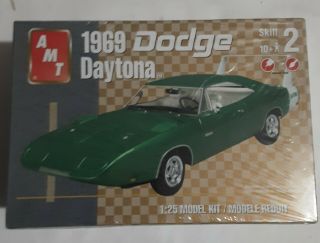 Amt 1969 Dodge Daytona 1/25 Model Kit 38208 - Complete