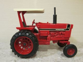 Ertl International Farmall 1066 Rops 1/16 Toy Tractor March 1991