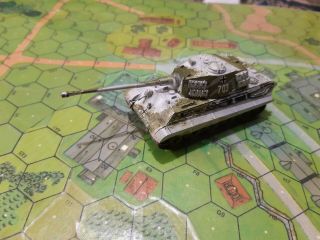 German Tiger2 Tank For Flames Of War,  1/100,  15mm Scale,  Winter Camo