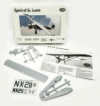 Testors Airplane Model Kit 664 Spirit Of St.  Louis Aircraft Scale 1:72 Opened